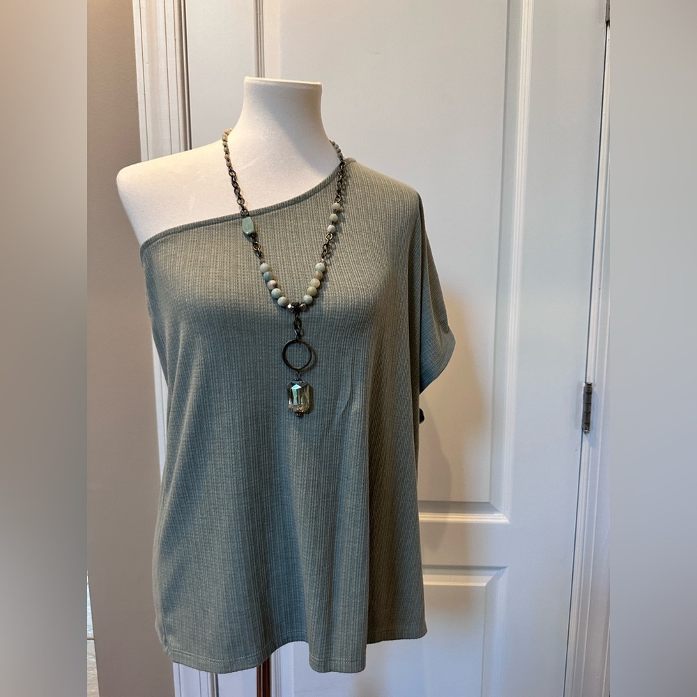 One-Shoulder Ribbed Top – Effortlessly Chic